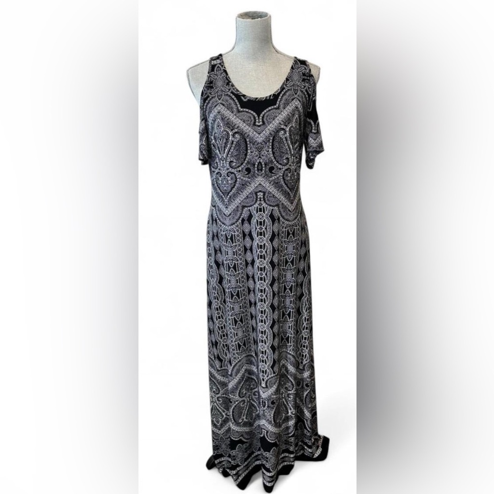 New York & Company Black & White Paisley Cold-Shoulder Maxi Dress